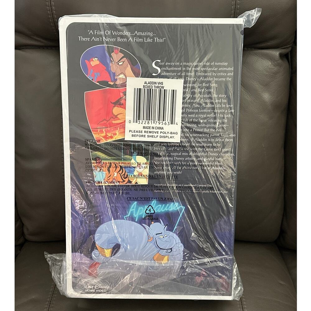 Disney Aladdin Classic VHS Boxed Silk Touch Throw Blanket 50"x70" New In Box - Picture 4 of 6